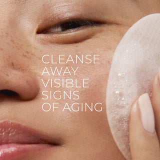 Model with Line Smoothing Daily Cleansing Pads
Cleanse away visible signs of aging